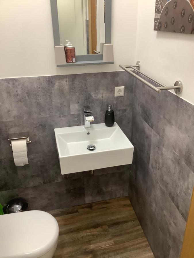 Schoene Ferienwohnung Eisenach Bagian luar foto